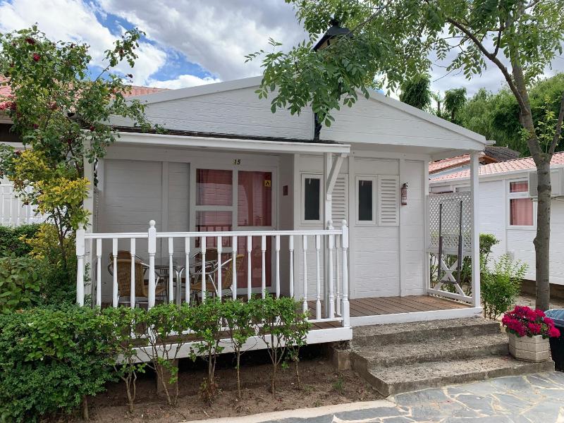 Two-Bedroom Bungalow (1-5 Adults) image 3