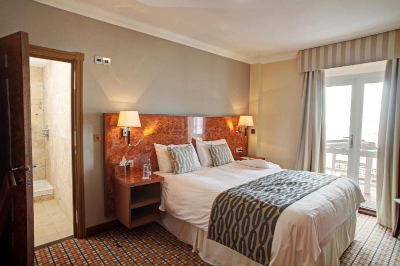 Premier Double Room with Sea View image 4