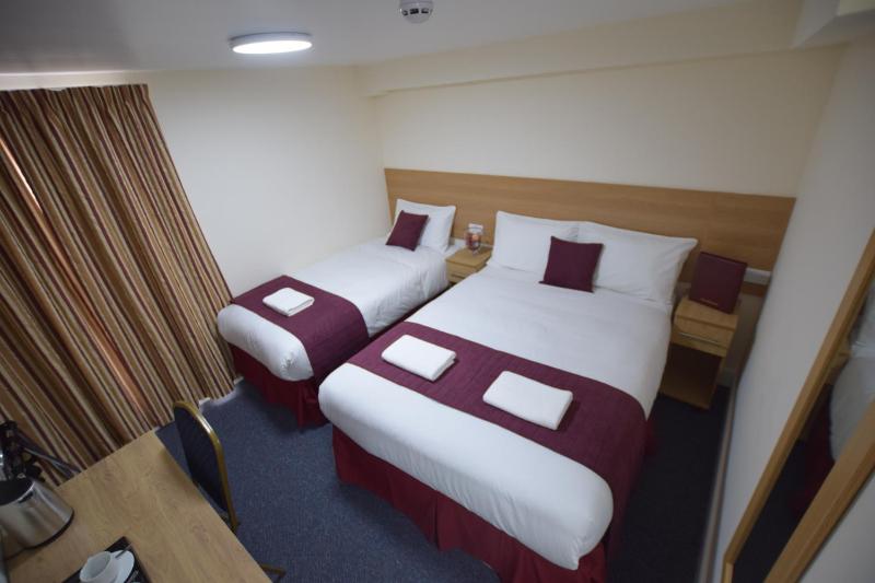 Triple Room image 4