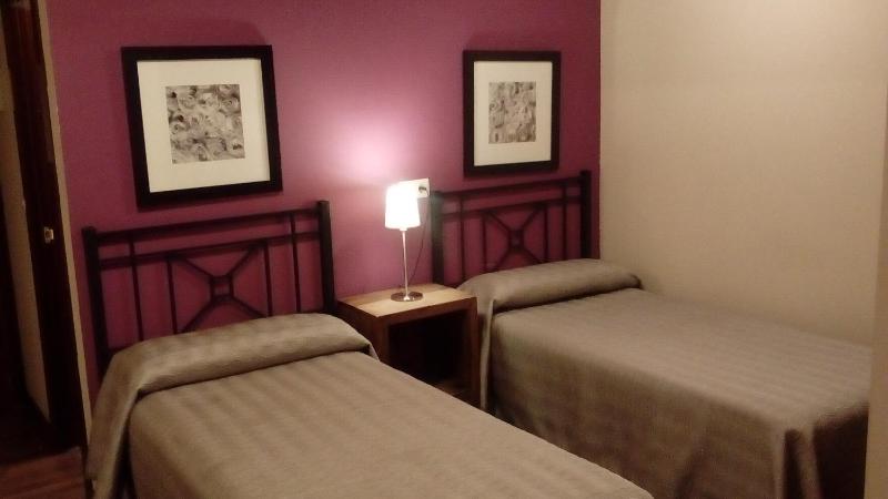 Deluxe Family Room image 4