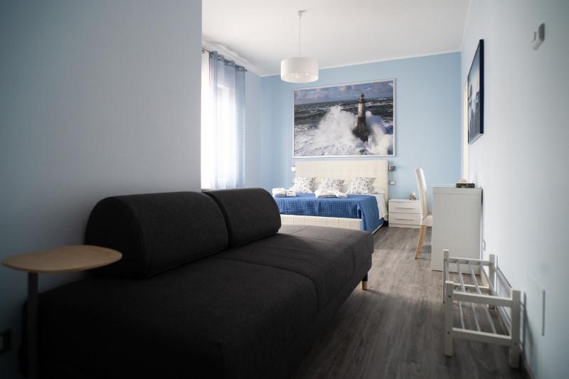 Quadruple Room with Private Bathroom image 3