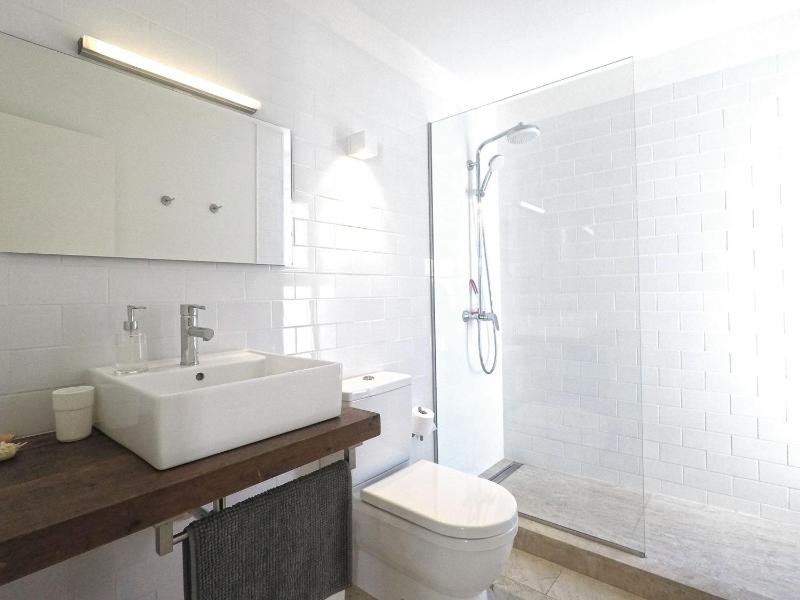 Two-Bedroom Apartment with Terrace image 4