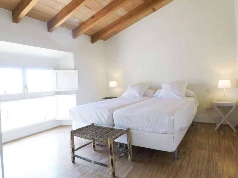Two-Bedroom Apartment with Terrace image 3
