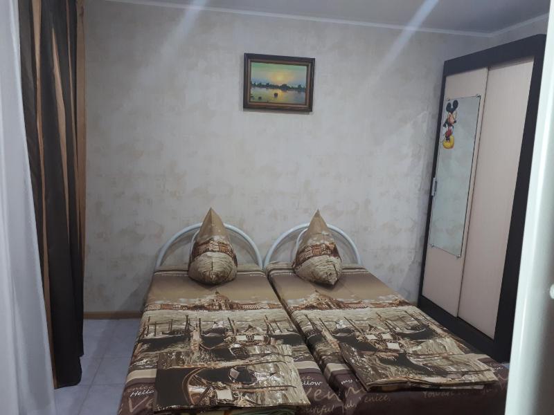 Quadruple Room with Private Bathroom image 2