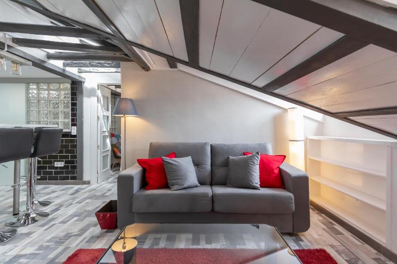 Luna Apartment - image 5