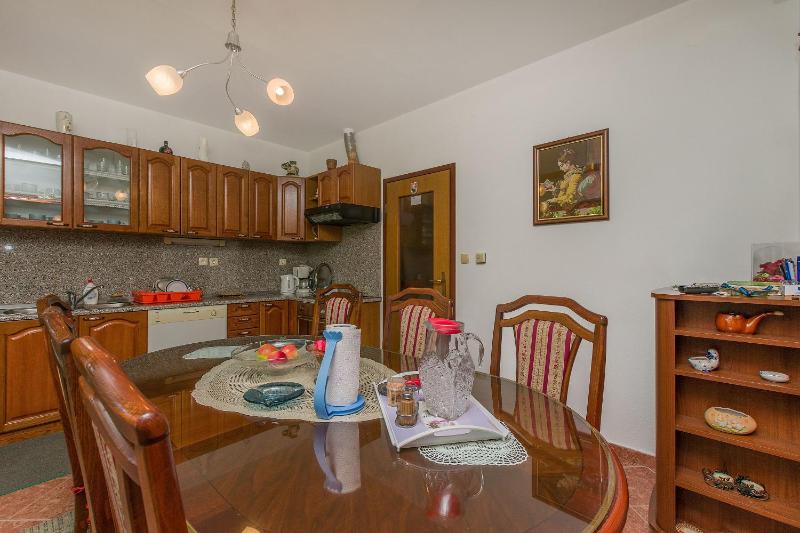 Apartment Anica - image 11