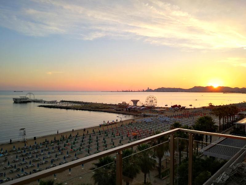 Apartment with Sea View image 3