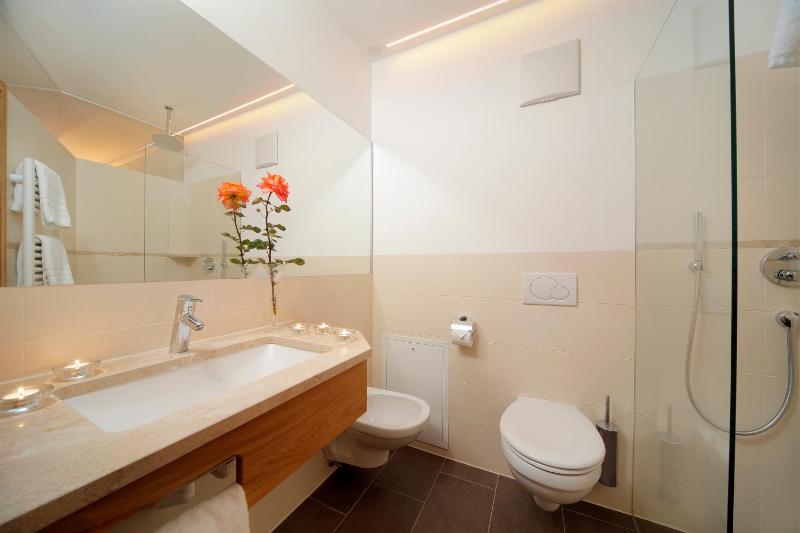 Double Room image 2