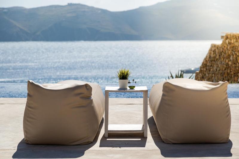 3 Bedroom Private Pool Villa with Sea View image 1
