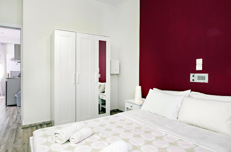 One-Bedroom Apartment image 3
