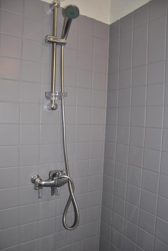 Twin Room image 3