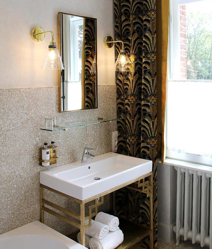 Junior Suite with Garden View image 3