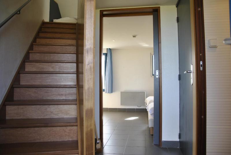 Family Room image 2
