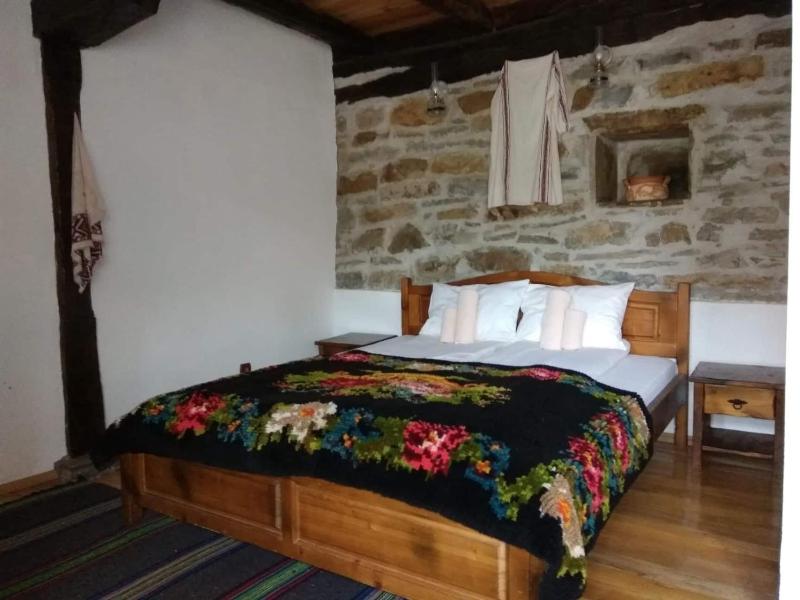 Standard Double Room image 2