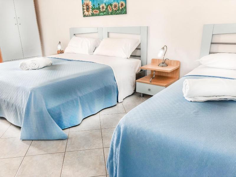 Standard Triple Room image 1