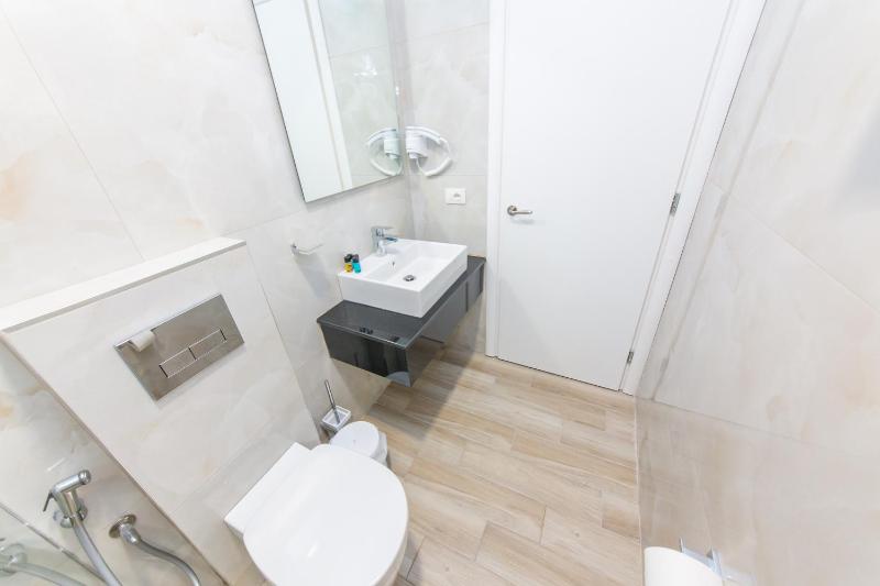 Double or Twin Room with Sea View - Ground Floor image 2
