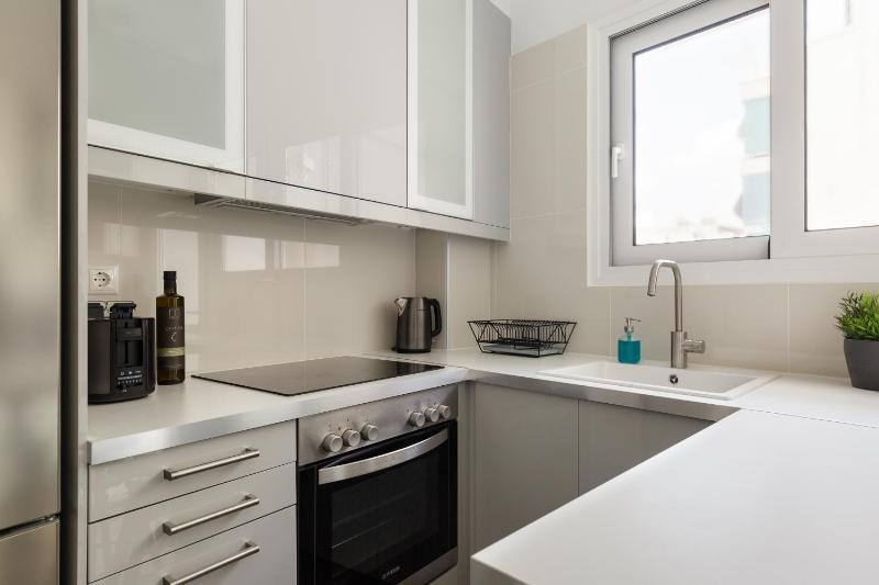 Urban 2BD Apartment in Koukaki by UPSTREET - image 15