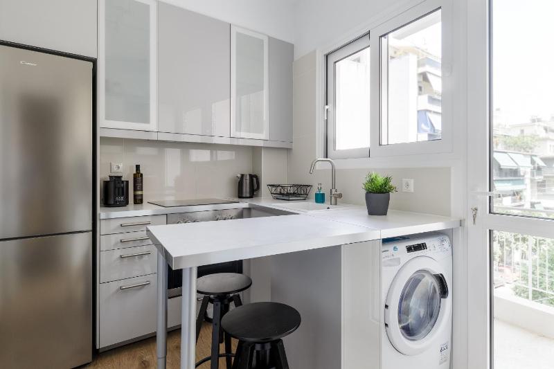 Urban 2BD Apartment in Koukaki by UPSTREET - image 14