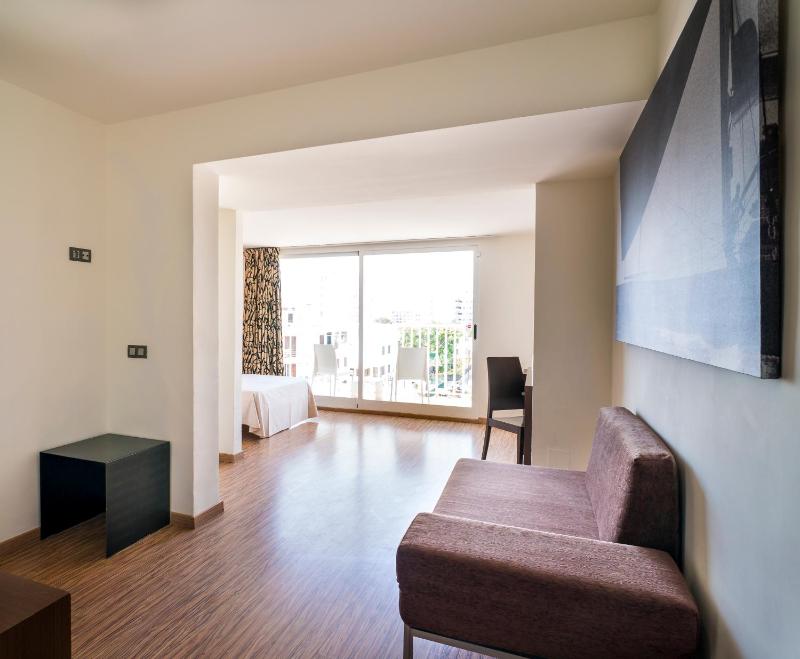 Junior Suite (2 Adults) image 3