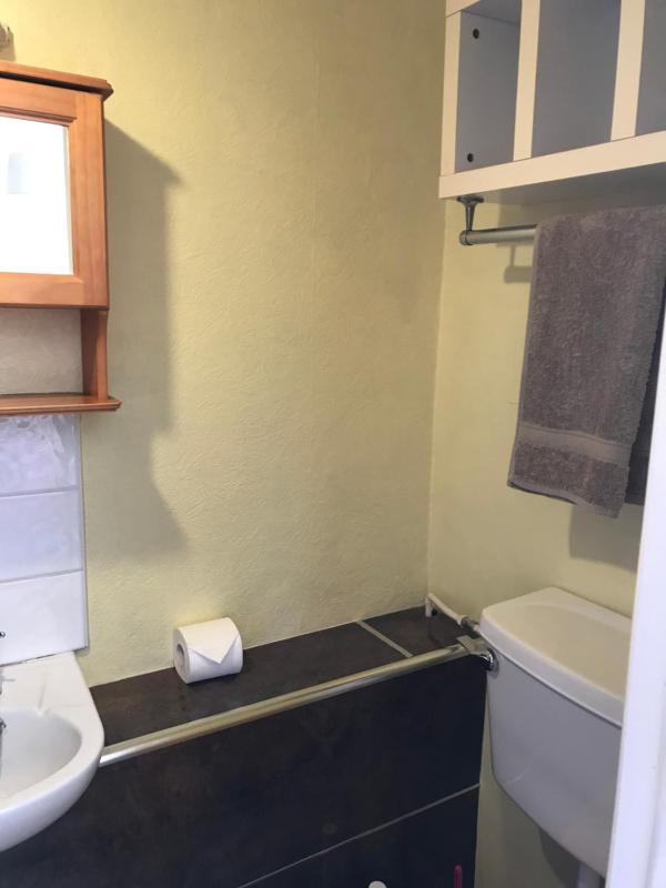 Double Room image 3