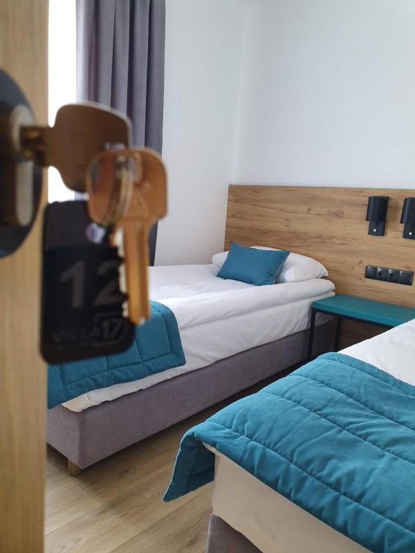 Standard Double Room with Shared Bathroom image 1