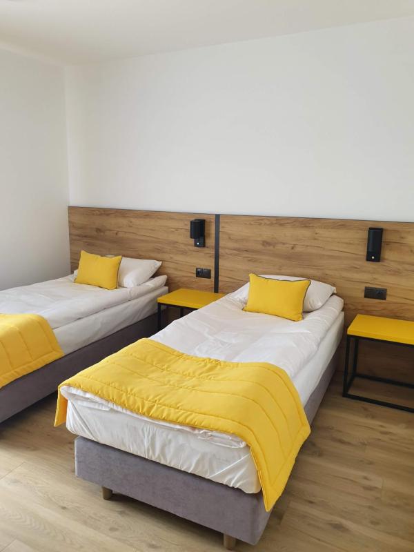 Standard Double Room with Shared Bathroom image 3