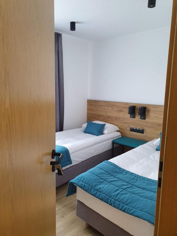 Standard Double Room with Shared Bathroom image 2