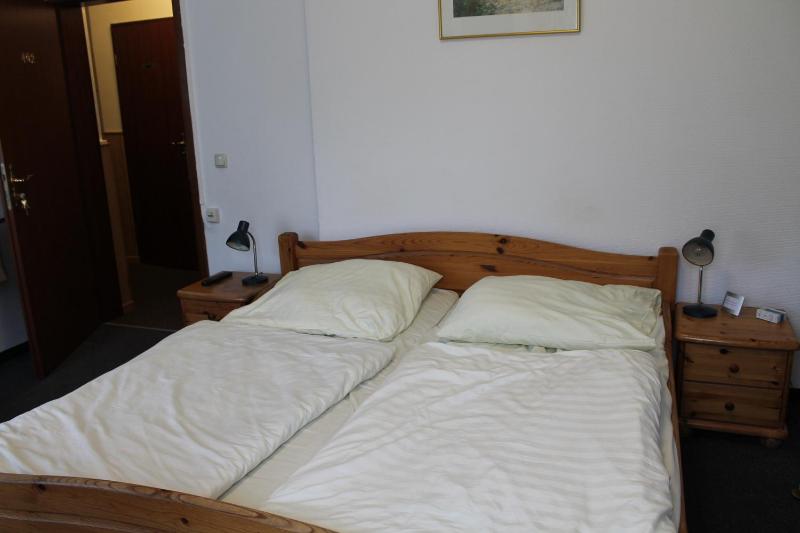 Double Room image 4