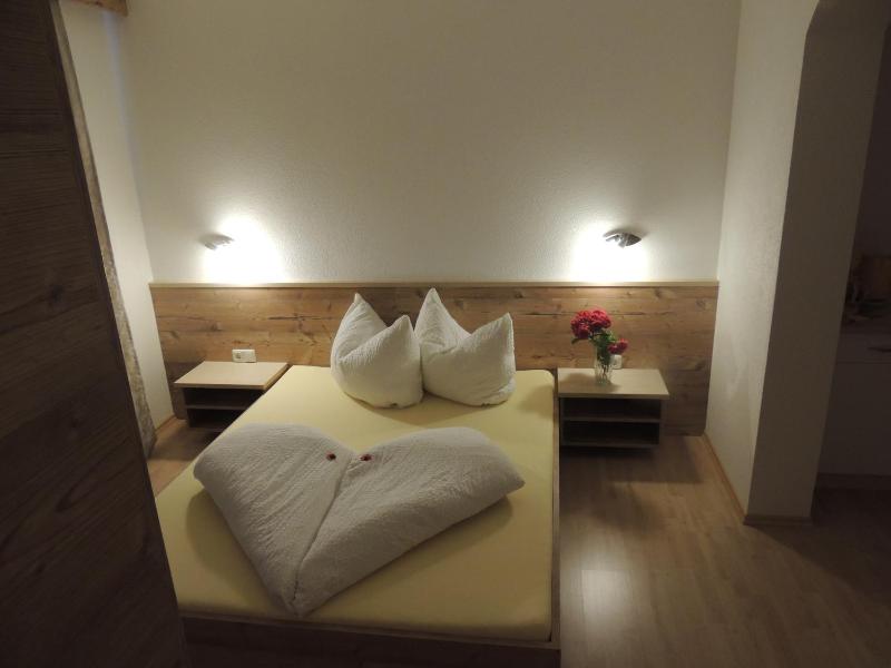 Studio Apartment image 3
