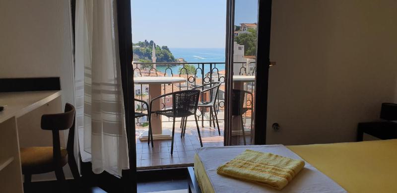 Two-Bedroom Apartment with Terrace and Sea View image 1