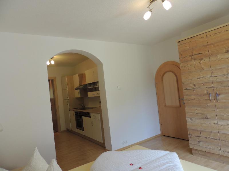 Studio Apartment image 2