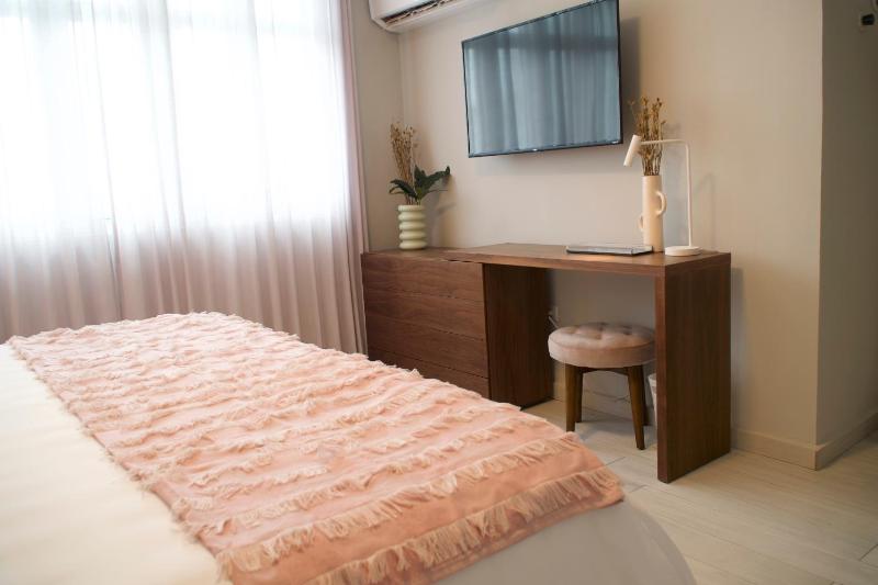 King Room image 1
