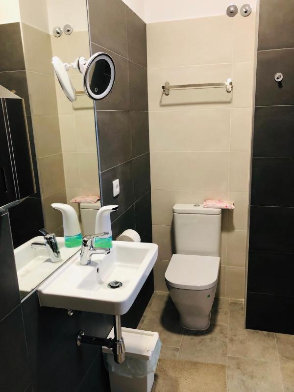 Double Room with Private Bathroom image 2