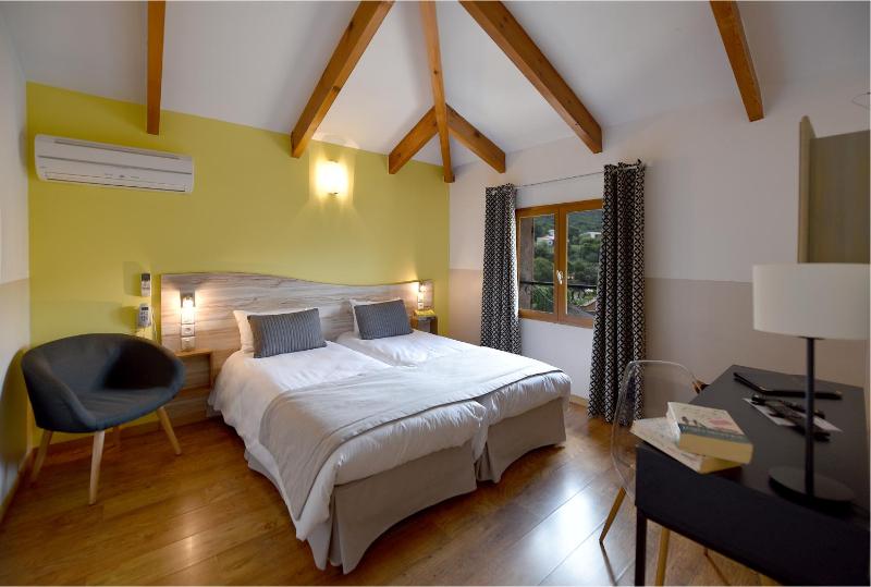 Standard Double Room image 1