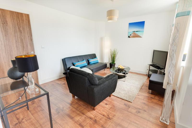 One-Bedroom Apartment (2 Adults + 1 Child) image 2