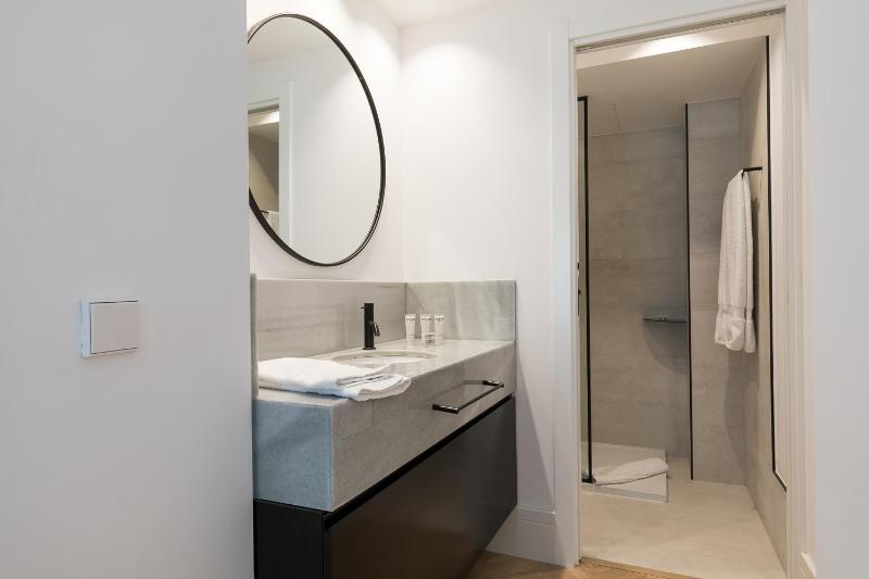 Apartment with Terrace image 3