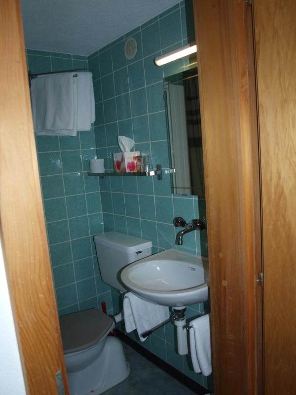 Double Room image 3
