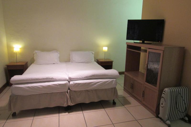 Emafini Country Lodge - image 8