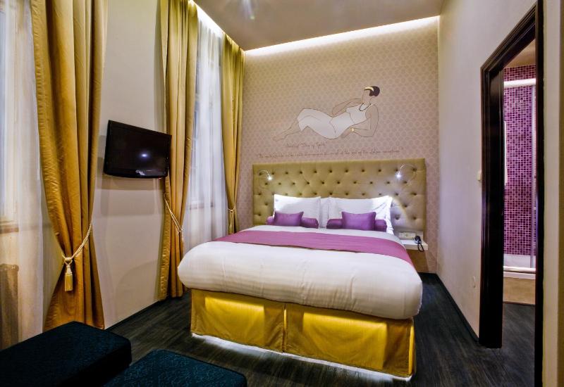 Superior Double or Twin Room image 2