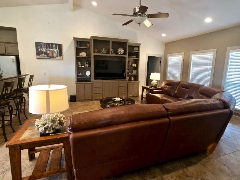 Three-Bedroom House image 2