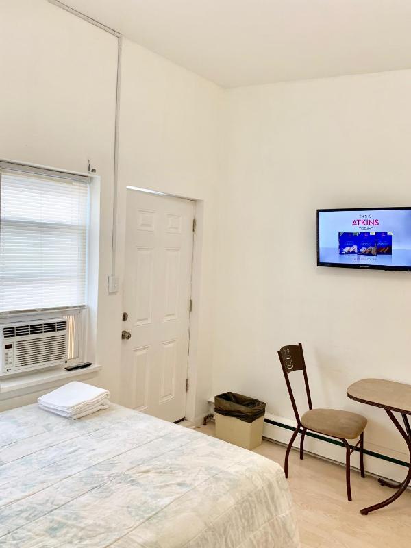Standard Single Room image 3