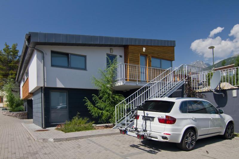 Studio Economy image 1