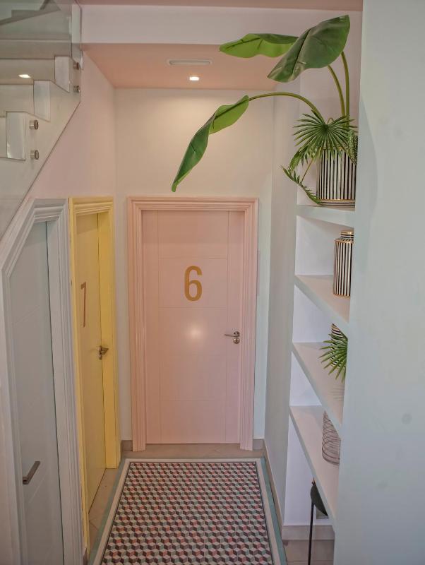 Double Room with Balcony and Sea View image 2