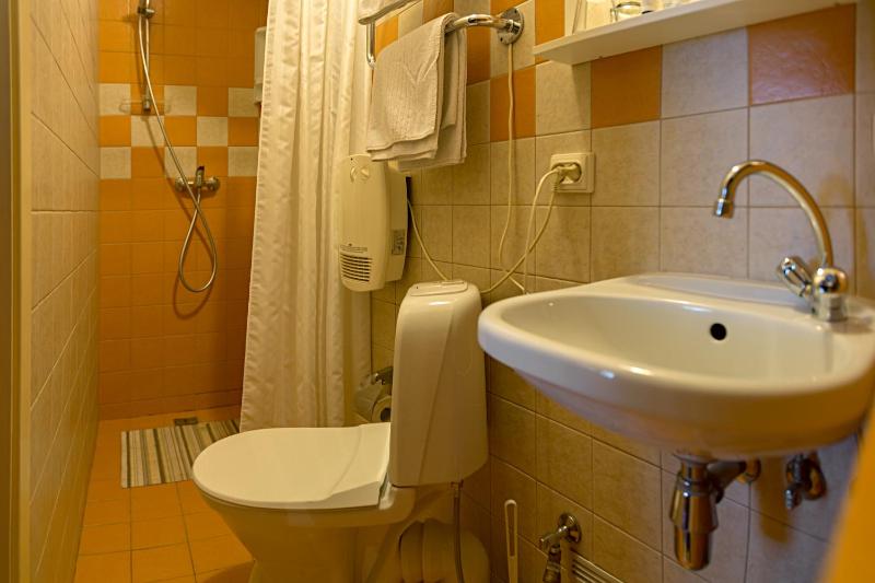 Small Double Room image 3