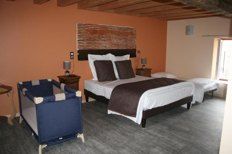 Double Room image 3