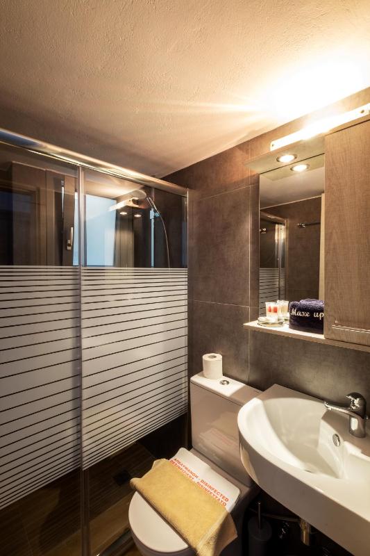 Superior Double Room image 3