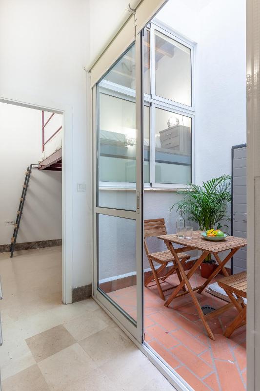 One-Bedroom Apartment image 4