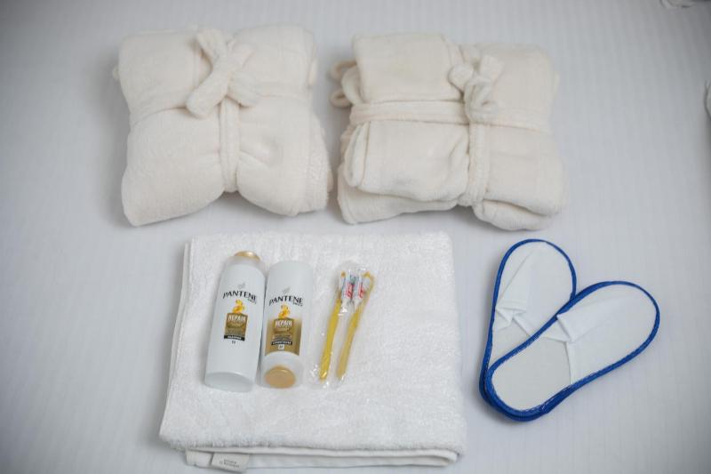 City Holliday Lux - image 13