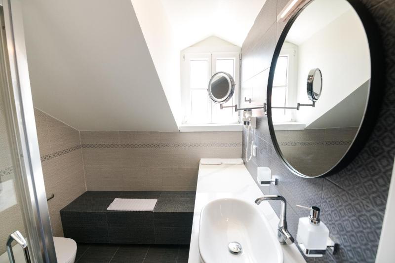 Superior Suite with Sea View image 2