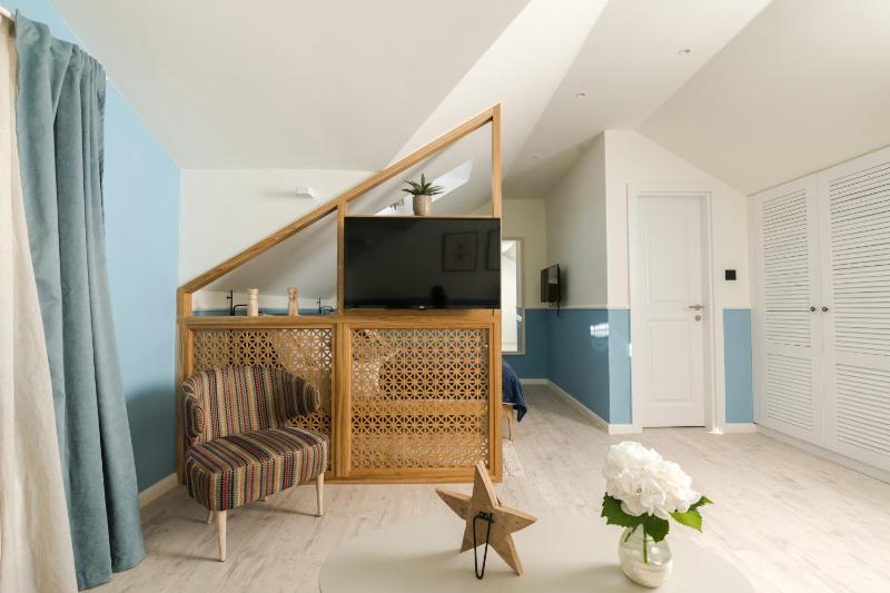 Superior Suite with Sea View image 4